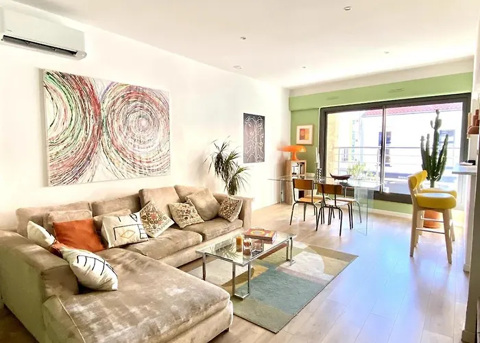 Pop Art - L'ecrin Design En Centre-ville De *