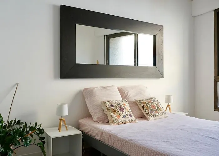 Pop Art - L'ecrin Design En Centre-ville De * Hyères